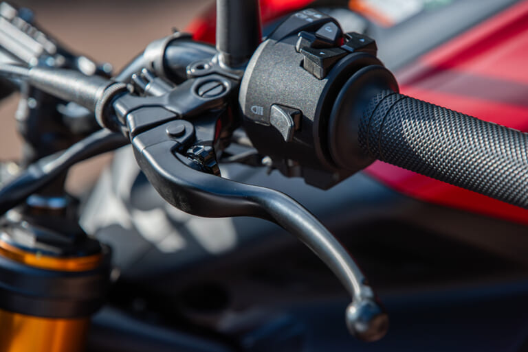 FANTIC｜ファンティック｜STEALTH125｜ステルス125｜クラッチレバー｜【FANTIC】ルックスも走りもクラスの枠を越えたストリートファイターモデル・ステルス125