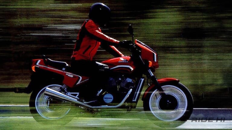 「VT500Eって知らなかった……」ホンダ「NV400SP」の52度Vツインは、30年に以上のロングラン・エンジンに！