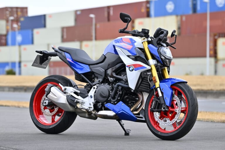 F900シリーズLow仕様|BMWのF900シリーズはLowダウン仕様を選べば空前絶後に足着き性が良くなる!