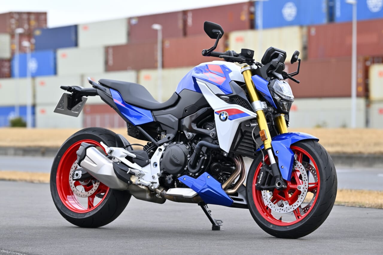 F900シリーズLow仕様|BMWのF900シリーズはLowダウン仕様を選べば空前絶後に足着き性が良くなる!