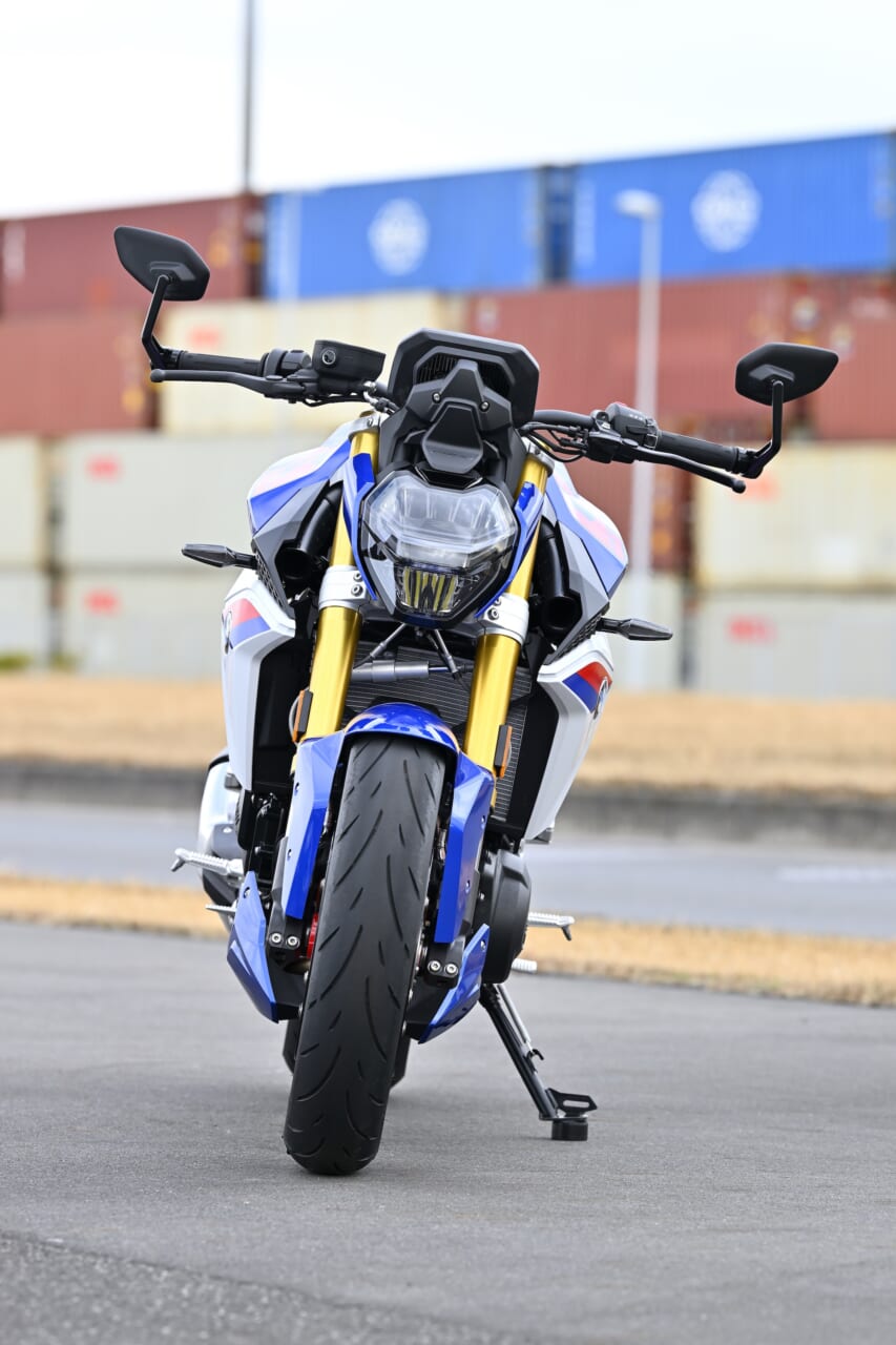 F900シリーズLow仕様｜BMWのF900シリーズはLowダウン仕様を選べば空前絶後に足着き性が良くなる！　