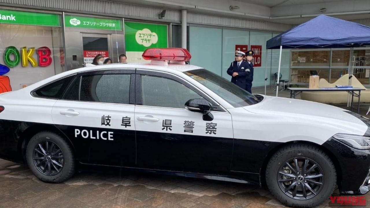 ｜「まさか…」「そんなのアリ？」気がつけばミラー越しにピタリと張り付くセダン。