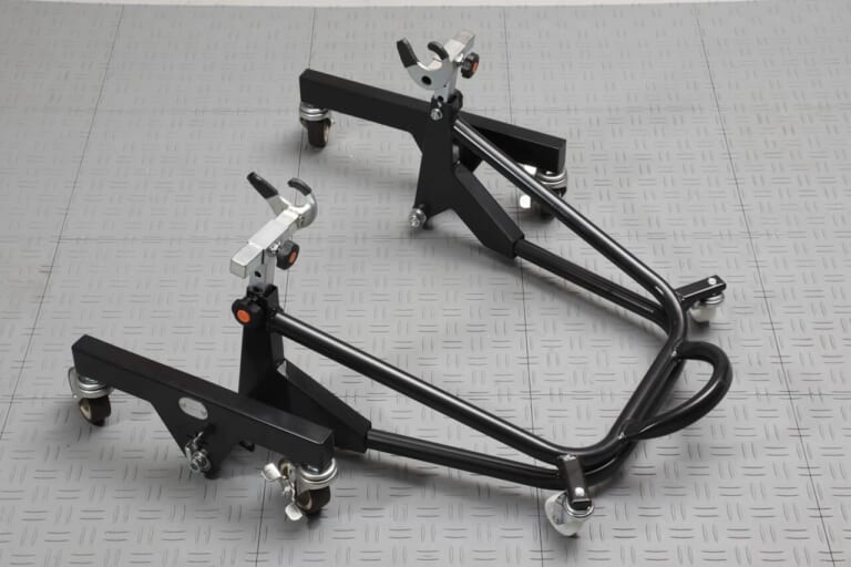 ガレージREVO｜メンテナンススタンド｜話題のCB1000Fにも対応！ガレージで重宝する移動式メンテナンススタンド