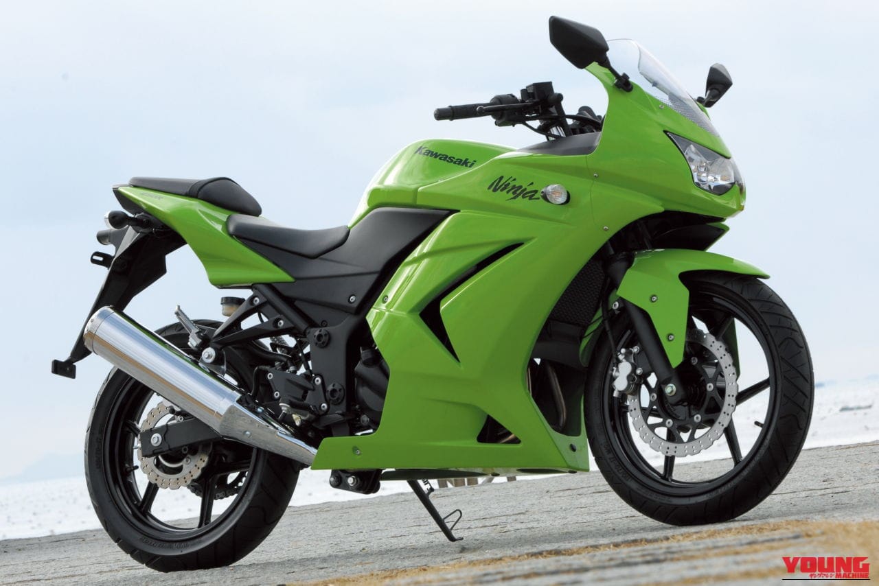Kawasaki Ninja 250R(EX250K型)|「コレはヤバすぎ…」BADHOPの代表曲『Kawasaki Drift』に出てくる“Ninja H2R” 実は日本が世界に誇るとんでもないモンスターだった