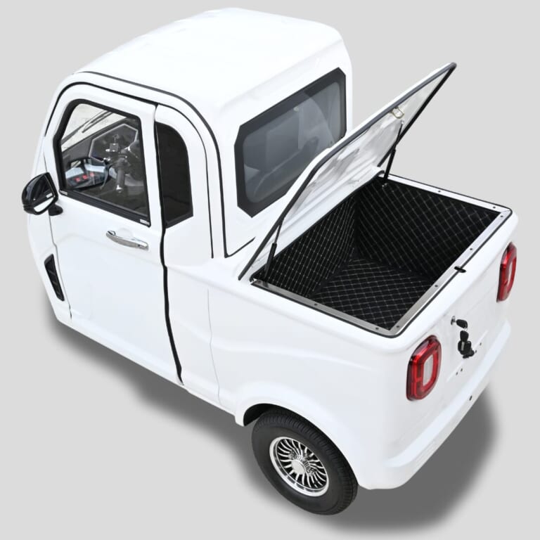 VIVEL TRUCK|雨の日も快適な「屋根付き」1人乗りEV。車両維持費削減の決定版「ビベルトラック」が魅力的すぎる【100km走って電気代150円!?】