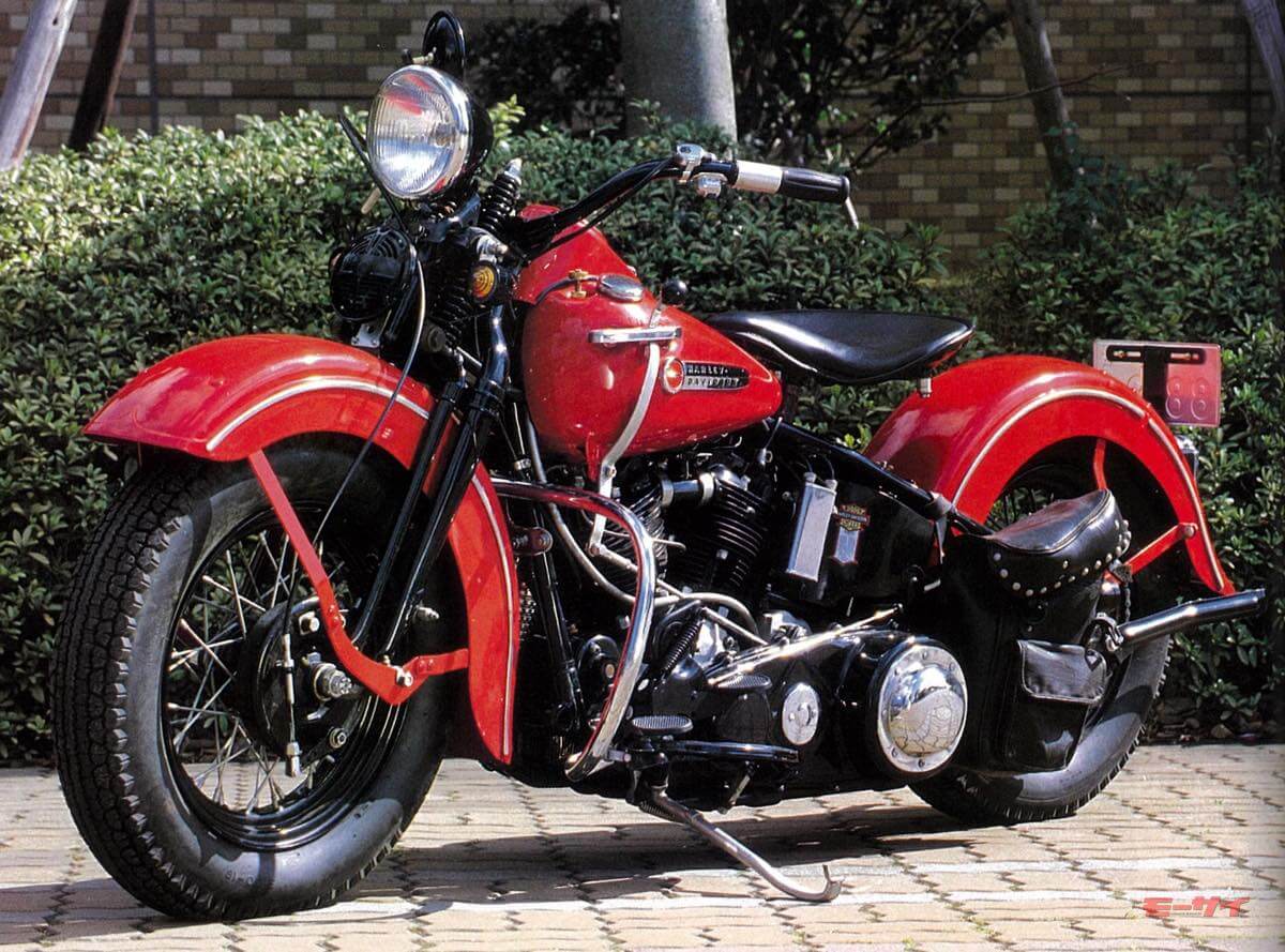 ｜【元白バイ隊員が教える】手動変速＆足クラッチの通称「ジョッキーシフト」って合法なの？ 乗るの難しい？