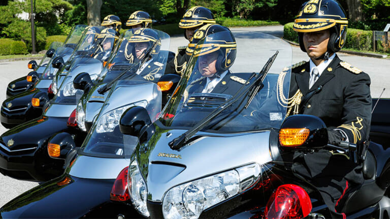 華やかなパレードの裏で彼らは何を視ているのか? ホンダが明かした「皇宮警察・側車隊」という究極のプロフェッショナル