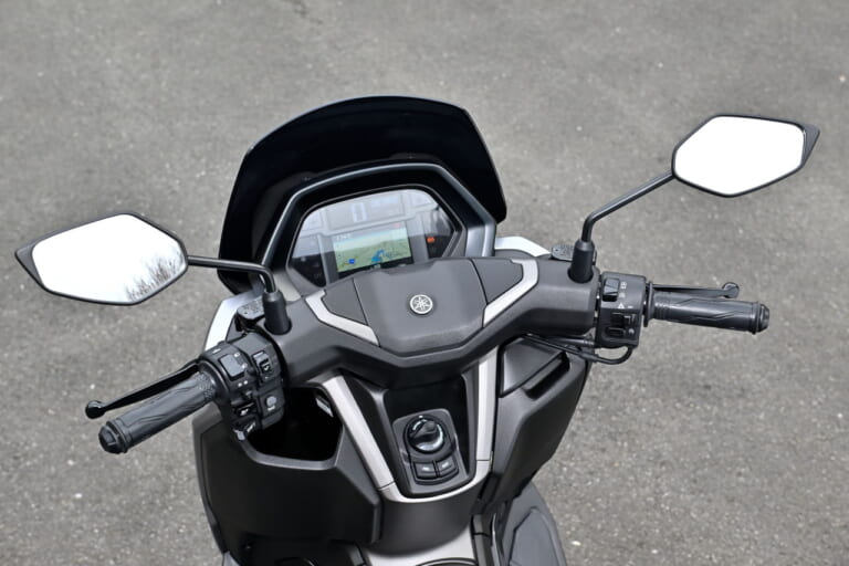 ヤマハ｜NMAX155｜試乗インプレッション｜【電子制御CVT“YECVT”がツーリングで効きまくり!?】ヤマハ「NMAX155」 ’26モデル試乗レポート