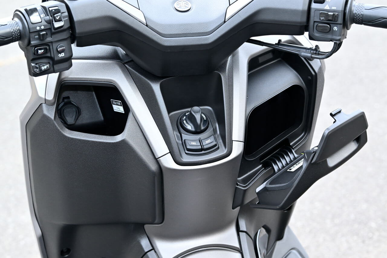 ヤマハ|NMAX155|試乗インプレッション|【電子制御CVT“YECVT”がツーリングで効きまくり!?】ヤマハ「NMAX155」 ’26モデル試乗レポート