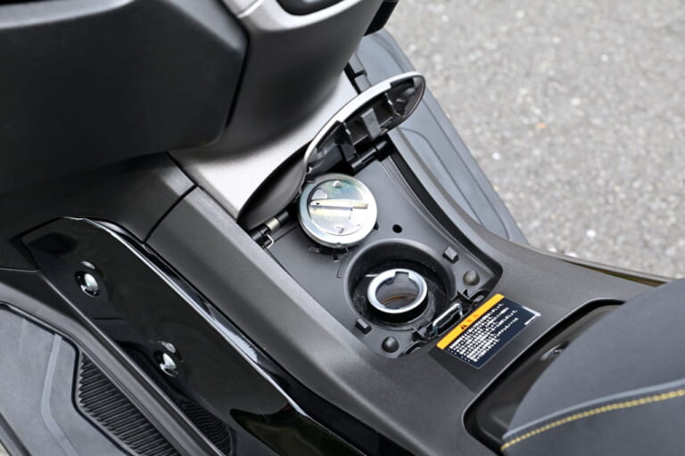 ヤマハ｜NMAX155｜試乗インプレッション｜【電子制御CVT“YECVT”がツーリングで効きまくり!?】ヤマハ「NMAX155」 ’26モデル試乗レポート