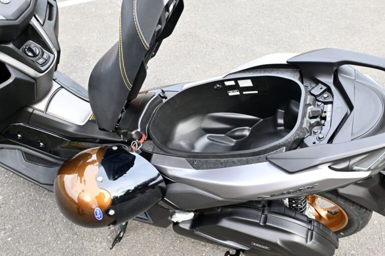 ヤマハ｜NMAX155｜試乗インプレッション｜【電子制御CVT“YECVT”がツーリングで効きまくり!?】ヤマハ「NMAX155」 ’26モデル試乗レポート