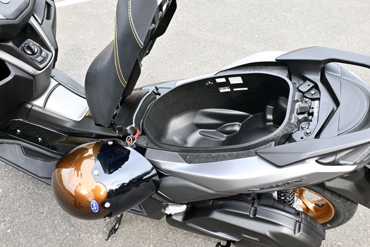 ヤマハ｜NMAX155｜試乗インプレッション｜【電子制御CVT“YECVT”がツーリングで効きまくり!?】ヤマハ「NMAX155」 ’26モデル試乗レポート