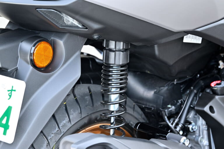 ヤマハ｜NMAX155｜試乗インプレッション｜【電子制御CVT“YECVT”がツーリングで効きまくり!?】ヤマハ「NMAX155」 ’26モデル試乗レポート