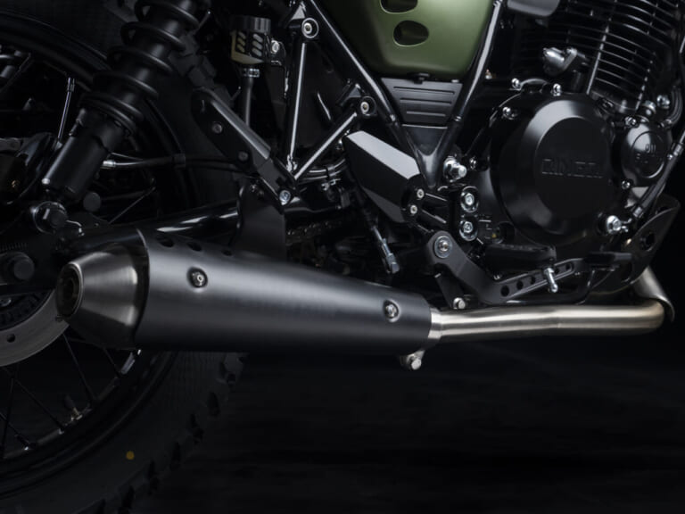 QINGQI CLASSIC 250/BIGFOOT 250 Scrambler |重いバイクはもう疲れた…そんなあなたへ!装備充実で150kg前後の軽量レトロ250cc2種が日本上陸