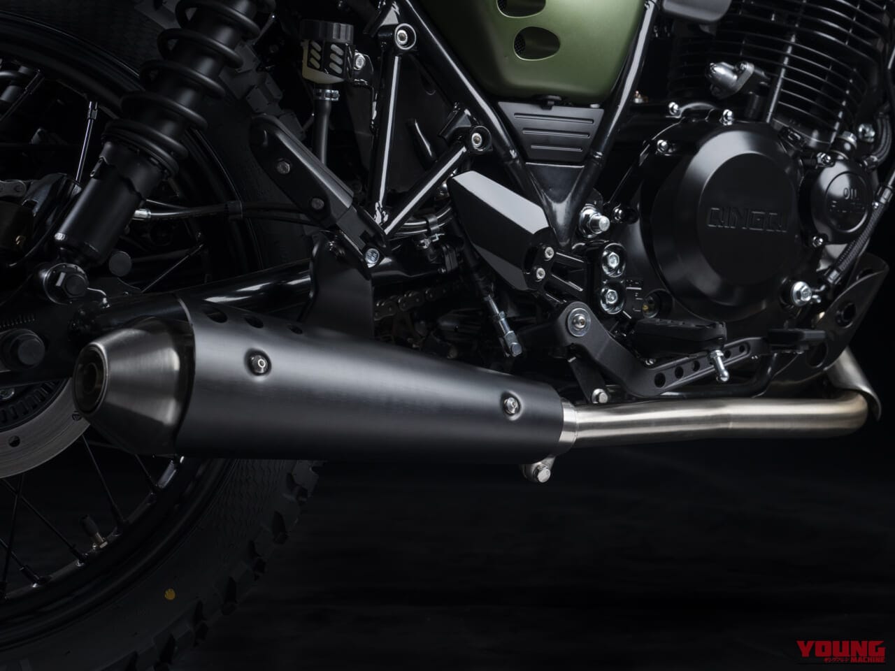 QINGQI CLASSIC 250/BIGFOOT 250 Scrambler |重いバイクはもう疲れた…そんなあなたへ!装備充実で150kg前後の軽量レトロ250cc2種が日本上陸