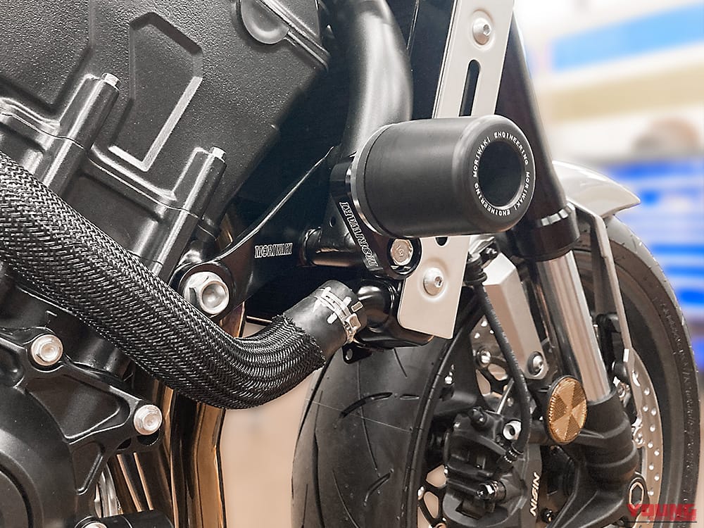 MORIWAKI CB1000F/SE 26-,CB1000HORNET 25- SKID PAD BLACK|立ちゴケや転倒時の致命傷を回避。CB1000F用モリワキ・スキッドパッドで、愛車へのダメージを最小限に抑えつつドレスアップ