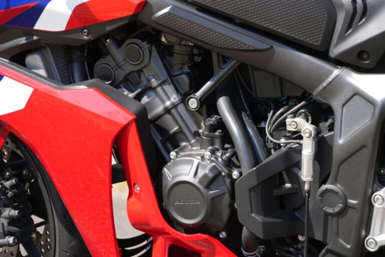 シュアラスターLOOPパワーショット｜CBR650R｜シュアラスターLOOPパワーショット「ザ・体感!!」ホンダ・CBR650R編