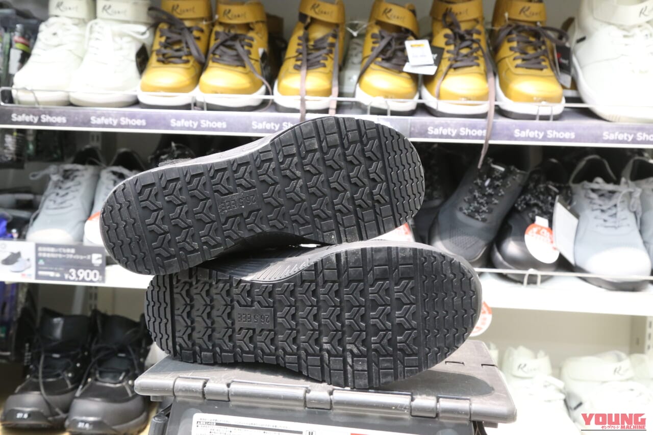 ｜ワークマン公式が太鼓判！バイクに使える最新セーフティシューズ5選【ワークマンプラス上板橋店で直撃】