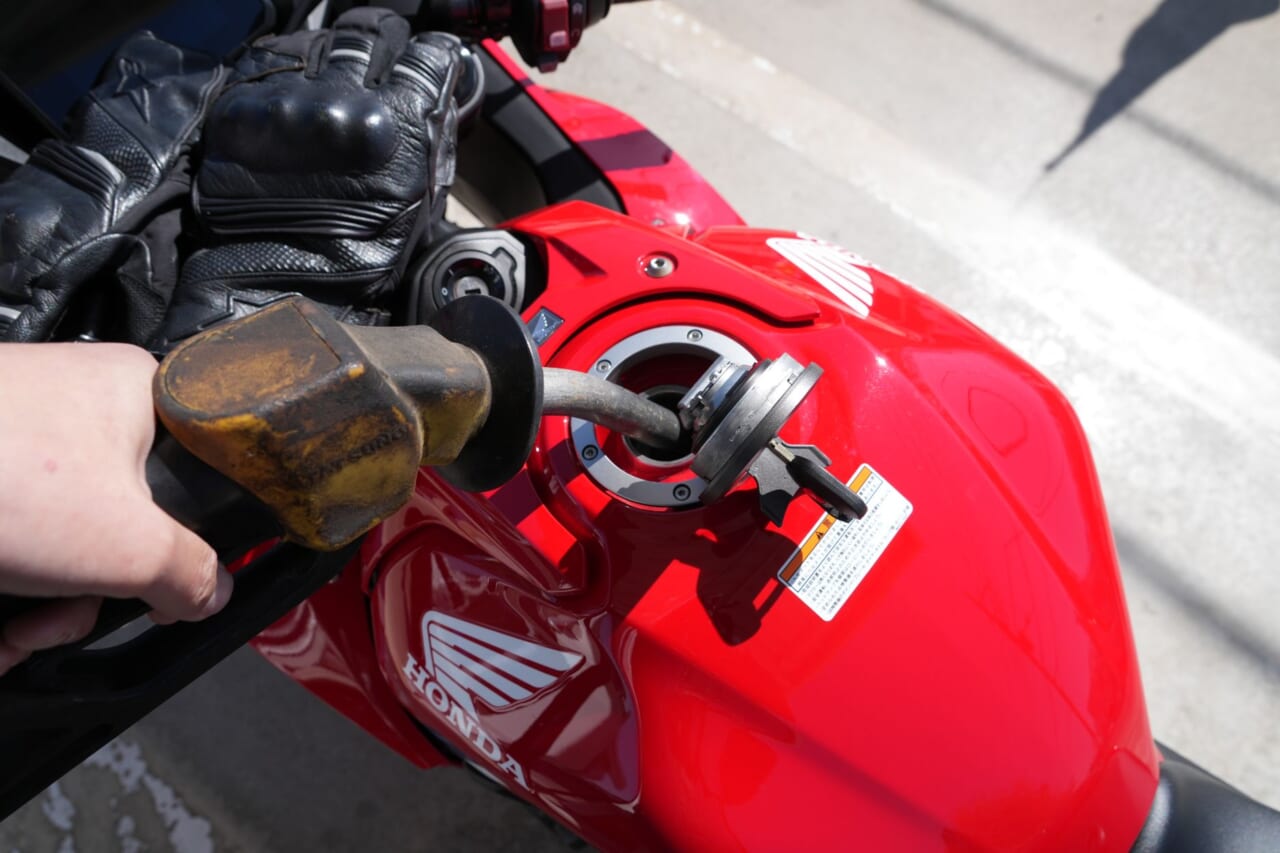 シュアラスターLOOPパワーショット｜CBR650R｜シュアラスターLOOPパワーショット「ザ・体感!!」ホンダ・CBR650R編