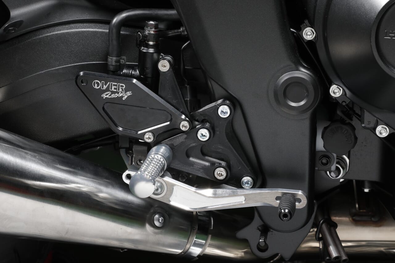 オーヴァーレーシングプロジェクツ｜バックステップ｜CB1000F｜CB1000F用カスタムパーツ開発スタート！話題の車両も「楽しく、カッコよく、そして安全に」東京モーターサイクルショーでお披露目