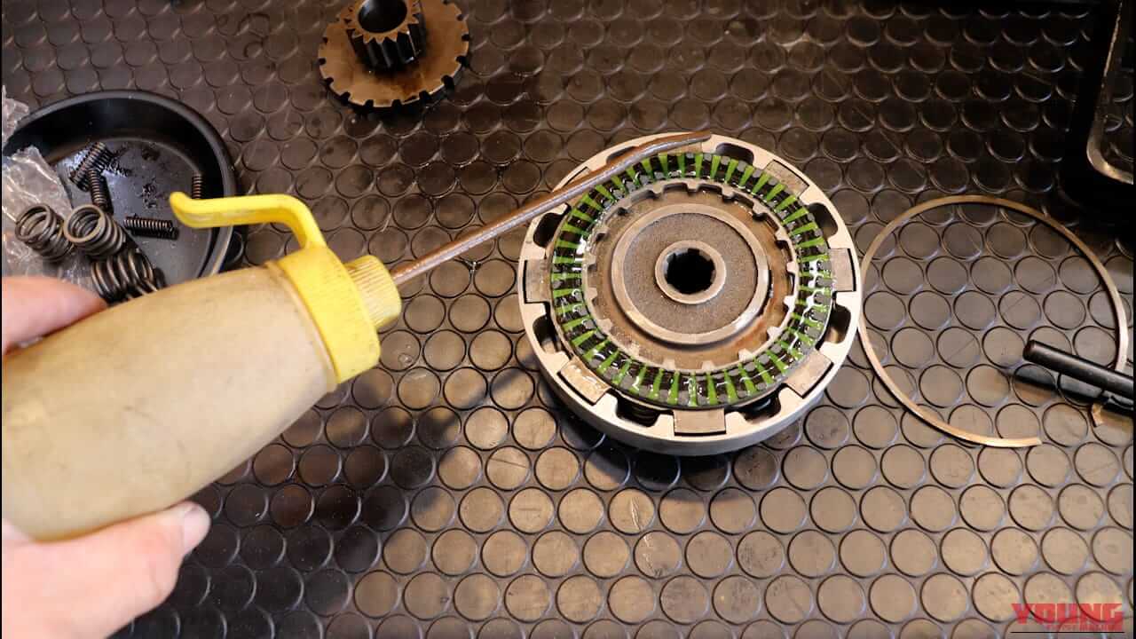 【注意喚起】放置旧車なら絶対交換! クラッチのフリクションディスクは劣化するとどんでもないことになります|【注意喚起】放置旧車なら絶対交換! クラッチのフリクションディスクは劣化するとどんでもないことになります