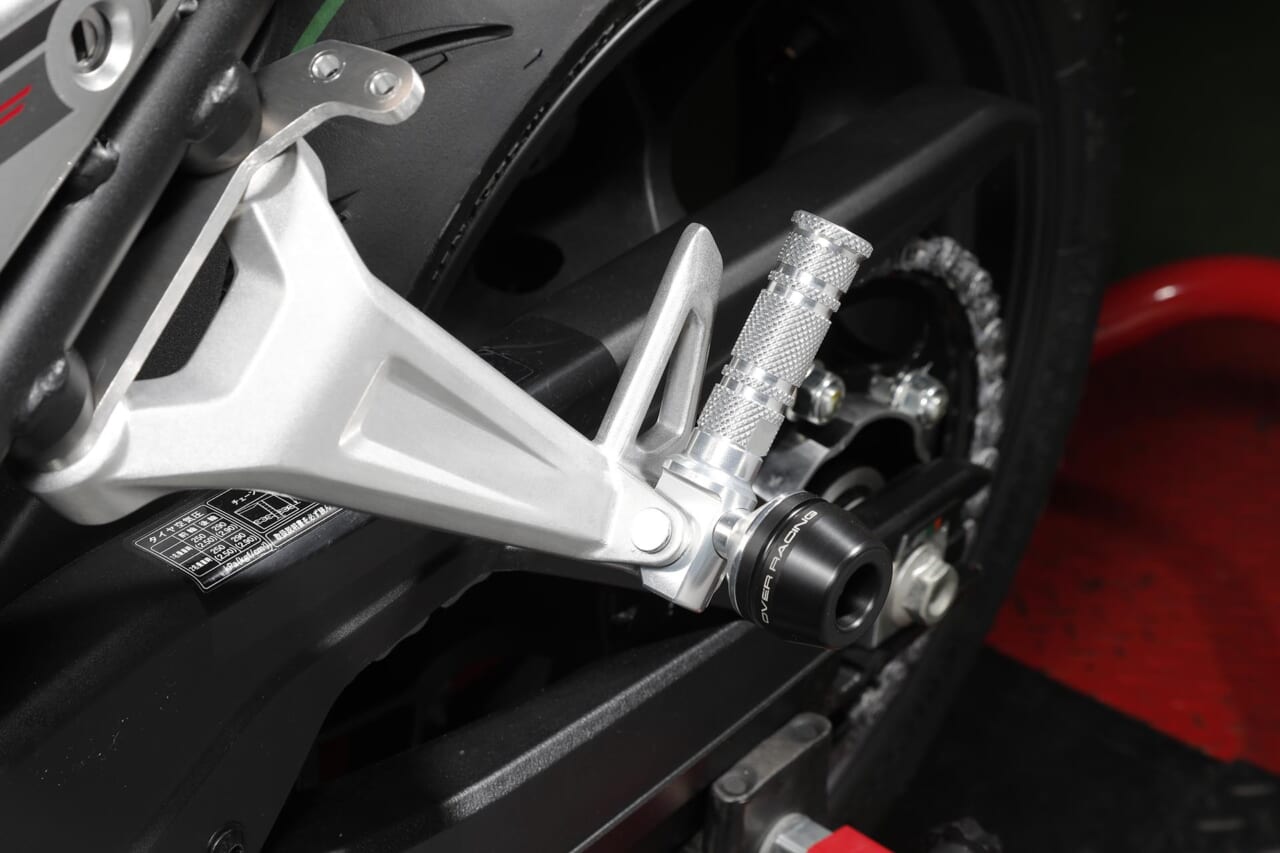 オーヴァーレーシングプロジェクツ｜タンデムステップ｜CB1000F｜CB1000F用カスタムパーツ開発スタート！話題の車両も「楽しく、カッコよく、そして安全に」東京モーターサイクルショーでお披露目