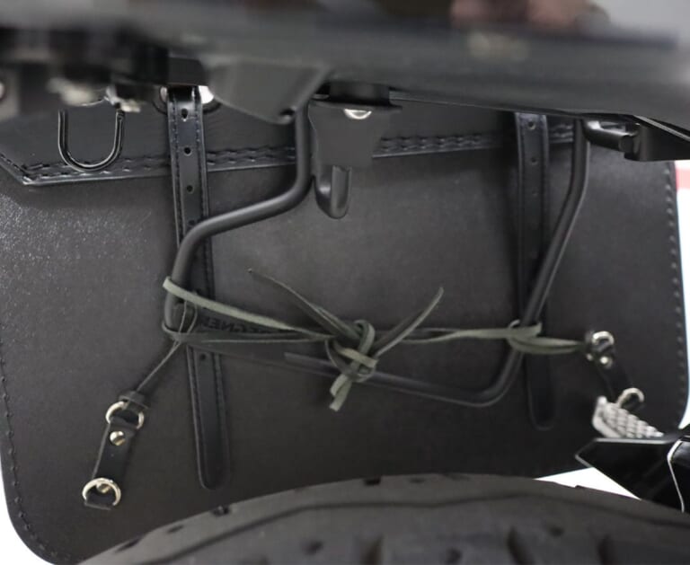 Z900RSの美しいフォルムを崩さず積載力アップ。デグナーのスライドレール一体型サドルバッグサポートで快適ツーリングを｜Z900RSの美しいフォルムを崩さず積載力アップ。デグナーのスライドレール一体型サドルバッグサポートで快適ツーリングを