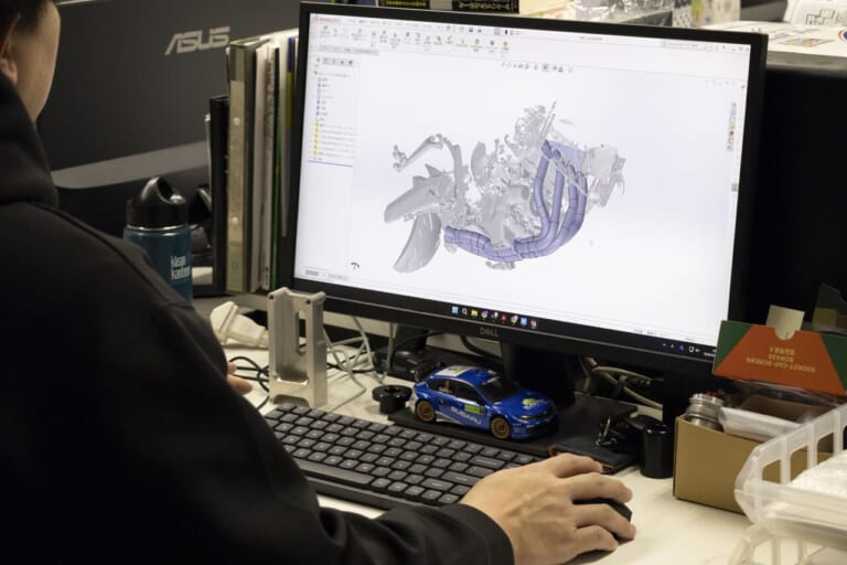 オーヴァー｜開発シーン｜CB1000F用カスタムパーツ開発スタート！話題の車両も「楽しく、カッコよく、そして安全に」東京モーターサイクルショーでお披露目