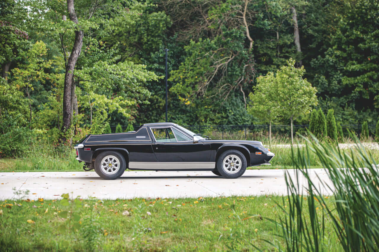 ｜『サーキットの狼』の衝撃から半世紀。ロータス・ヨーロッパ スペシャルの魅力｜JPSカラーの歴史から現在の相場まで徹底解説