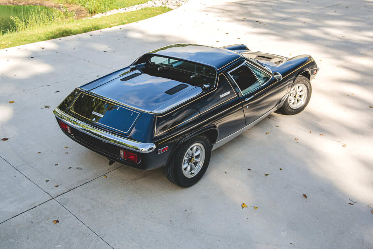 ｜『サーキットの狼』の衝撃から半世紀。ロータス・ヨーロッパ スペシャルの魅力｜JPSカラーの歴史から現在の相場まで徹底解説