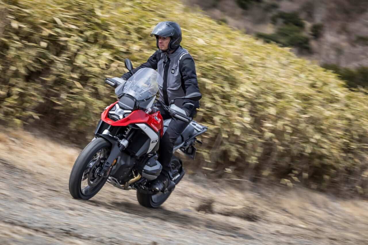 ミシュラン｜アナキーアドベンチャー2｜オンロードで快適だけどオフ系に似合う！ 静粛性が向上したミシュラン「アナキーアドベンチャー2」試乗インプレッション