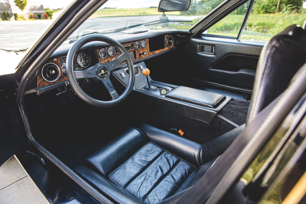 ｜『サーキットの狼』の衝撃から半世紀。ロータス・ヨーロッパ スペシャルの魅力｜JPSカラーの歴史から現在の相場まで徹底解説