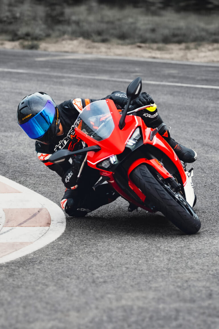 KOVE|450RR|SSP300世界チャンピオンマシン来襲!! 中国KOVEより「350RR」「450RR」が上陸予定、8月導入へ