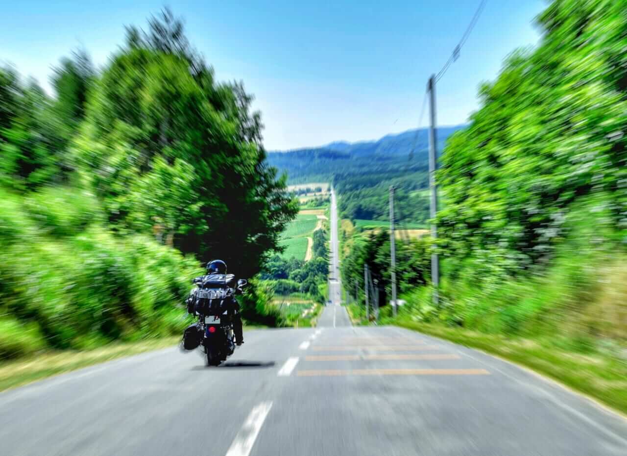 北海道｜冒頭からブチ抜く完成度！ 名作「MOTO FIZZ キャンピングシートバッグＸL」が”最強”の鎧を纏って転生