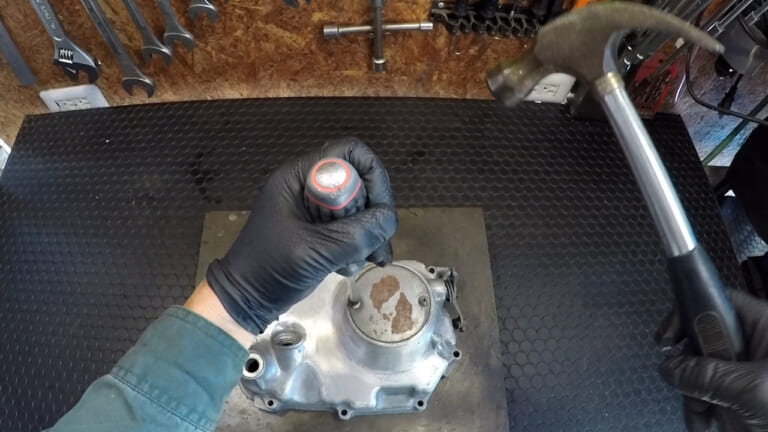 なめる前に試せ! プラスネジを正確に回すための「７対３の黄金ルール」【DIY整備の裏技】｜なめる前に試せ! プラスネジを正確に回すための「7対3の黄金ルール」【DIY整備の裏技】