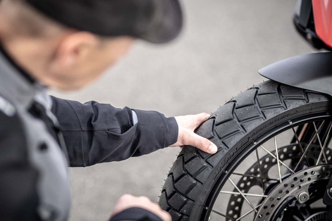 |オンロードで快適だけどオフ系に似合う! 静粛性が向上したミシュラン「アナキーアドベンチャー2」試乗インプレッション