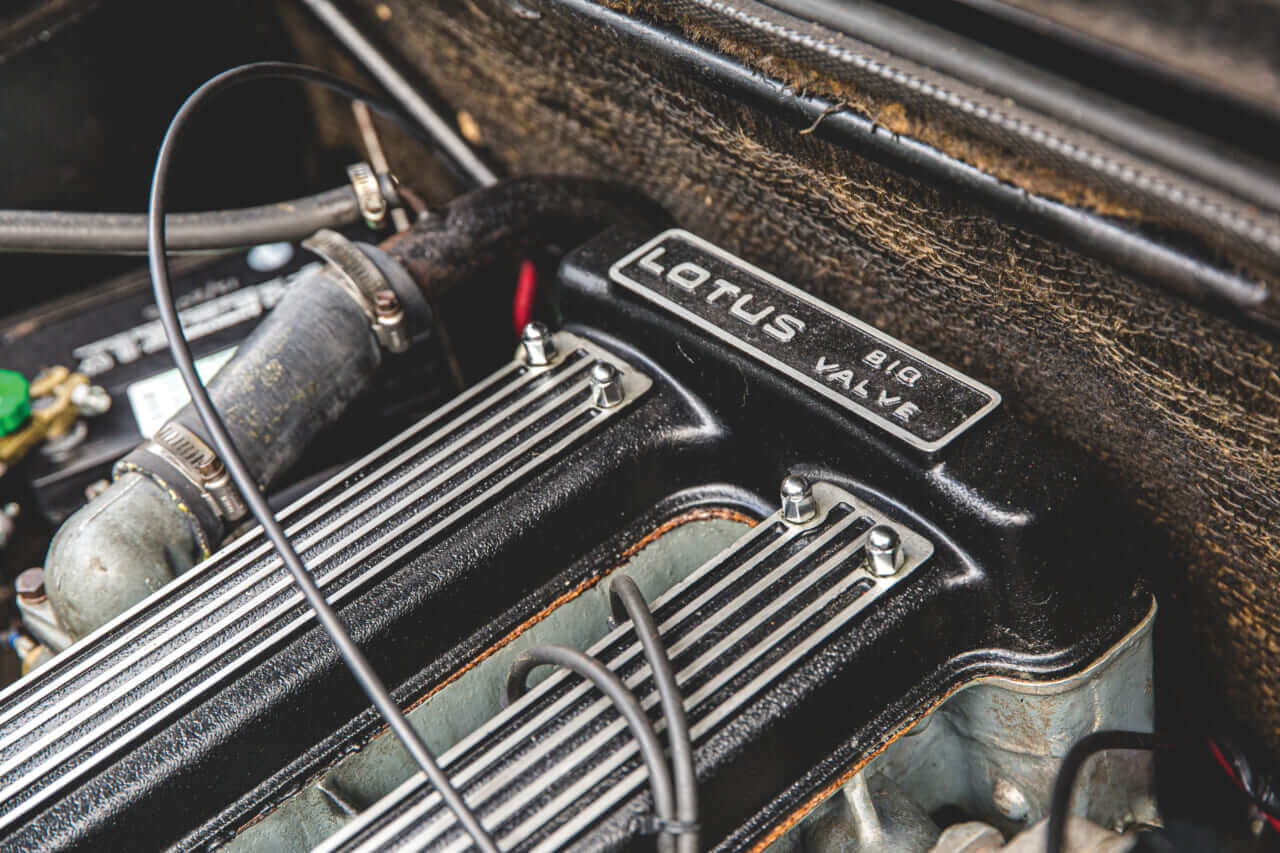 ｜『サーキットの狼』の衝撃から半世紀。ロータス・ヨーロッパ スペシャルの魅力｜JPSカラーの歴史から現在の相場まで徹底解説