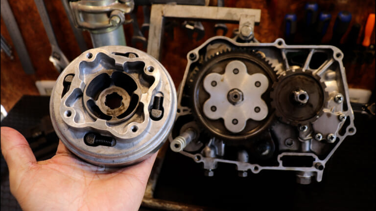 【注意喚起】放置旧車なら絶対交換! クラッチのフリクションディスクは劣化するとどんでもないことになります|【注意喚起】放置旧車なら絶対交換! クラッチのフリクションディスクは劣化するとどんでもないことになります