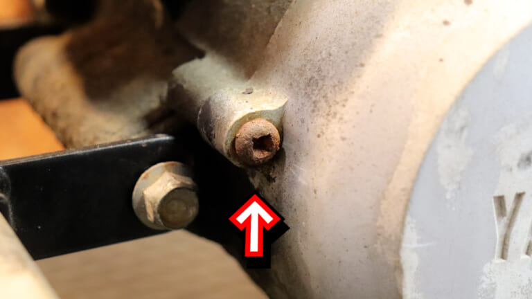 なめる前に試せ! プラスネジを正確に回すための「7対3の黄金ルール」【DIY整備の裏技】|なめる前に試せ! プラスネジを正確に回すための「7対3の黄金ルール」【DIY整備の裏技】