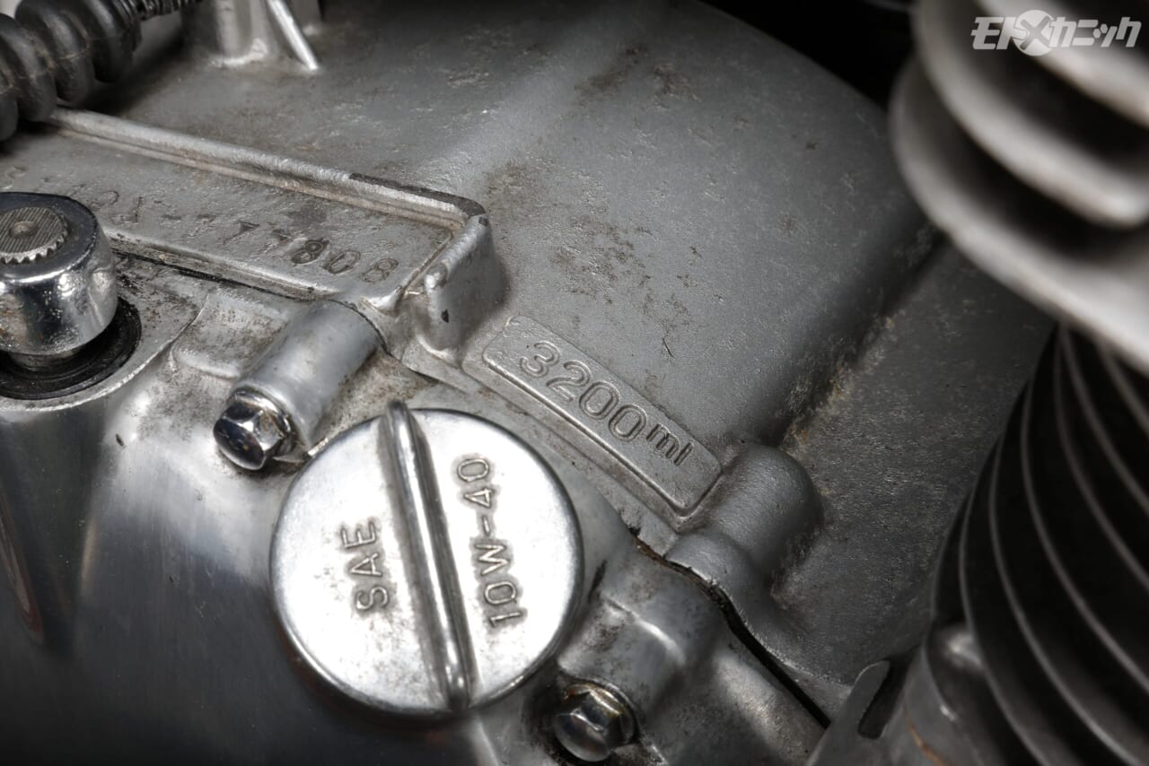 ｜【GSX1100Sカタナのオイル交換】長期放置エンジンの始動前には交換しておきたいエンジンオイル