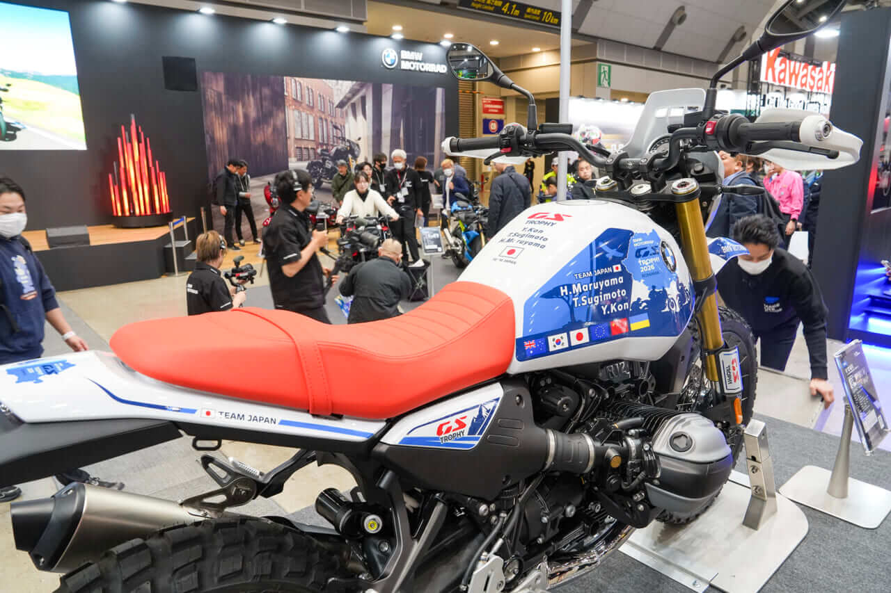 |BMWの目玉は「ASA」搭載車。最新R1300シリーズに、「クラッチレバー」レスモデルが続々登場!伝統を受け継ぐ「G/S」系の展示も【東京モーターサイクルショー2026】