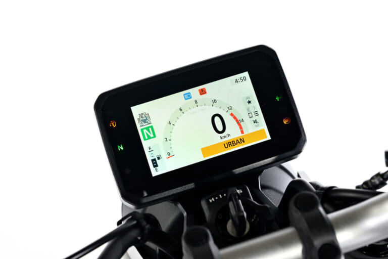 ホンダ|CB400スーパーフォア Eクラッチ コンセプト|【世界初公開】ホンダ新型「CB400スーパーフォア Eクラッチ “コンセプト”」大阪モーターサイクルショーで実車公開