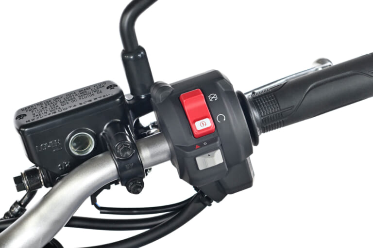 ホンダ|CB400スーパーフォア Eクラッチ コンセプト|【世界初公開】ホンダ新型「CB400スーパーフォア Eクラッチ “コンセプト”」大阪モーターサイクルショーで実車公開