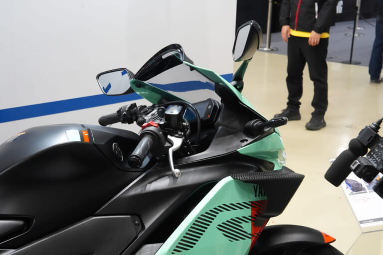 ニューカラー追加のYZF−R3に今夏リリース予定のスポーツスクーターAEROX! ヤマハの注目モデル集合【東京モーターサイクルショー振り返り】