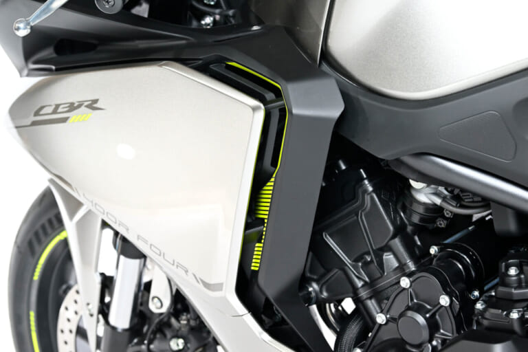 ホンダ｜CBR400R FOUR E-Clutch Concept｜ホンダの4気筒400ccフルカウルスポーツが30年ぶりに復活へ!! 新型「CBR400R FOUR」がコンセプトモデルとしてついに大阪MCショーでアンベール