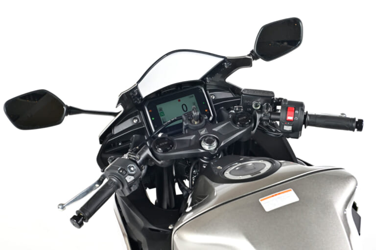 ホンダ｜CBR400R FOUR E-Clutch Concept｜ホンダの4気筒400ccフルカウルスポーツが30年ぶりに復活へ!! 新型「CBR400R FOUR」がコンセプトモデルとしてついに大阪MCショーでアンベール