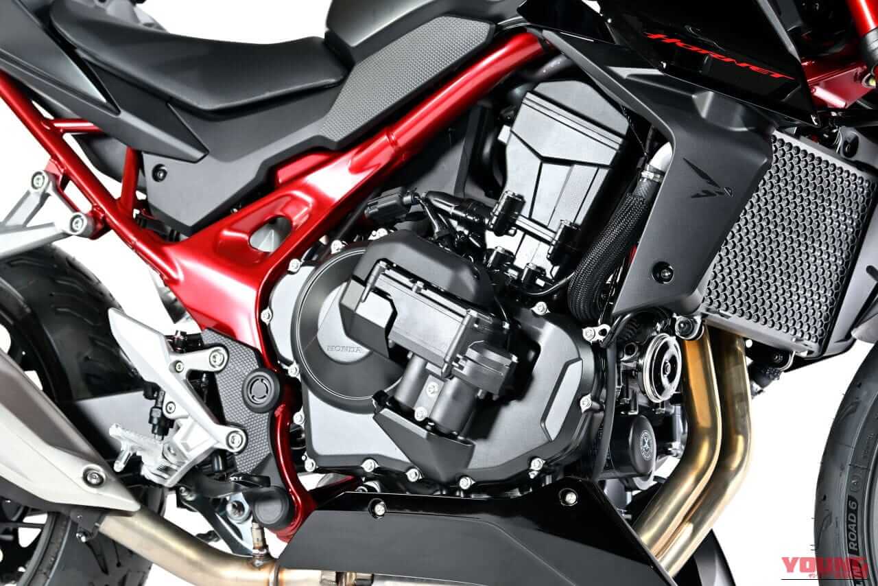 ホンダ｜CB750ホーネット Eクラッチ｜2026年モデル｜電子制御スロットルとEクラッチの組み合わせは初！ ホンダが「CB750ホーネット E-Clutch」を4月16日に発売