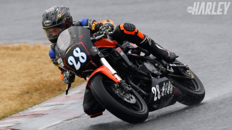ハーレーX350が雨のレースを制し2連覇! MCFAJクラブマンロードレース2025最終戦を振り返る