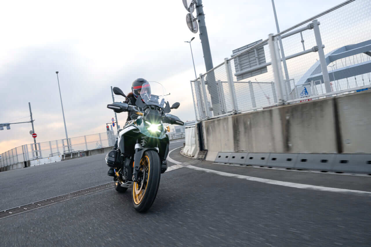 指出瑞貴_F900xrとワタシが走る、理由｜「BMW F900XRとワタシが走る、理由。」part 4〜女性でも小柄でも怖くない！1300ccクラス〜