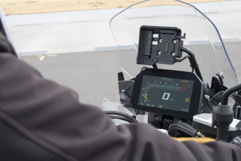 指出瑞貴_F900xrとワタシが走る、理由｜「BMW F900XRとワタシが走る、理由。」part 4〜女性でも小柄でも怖くない！1300ccクラス〜